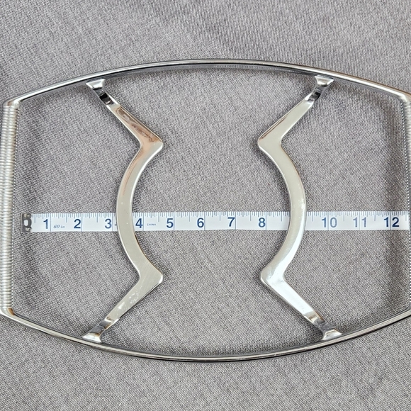 Corning Ware Polished Metal Pot Holder/Casserole Trivets With Handles. Set of 2. - Picture 6 of 8